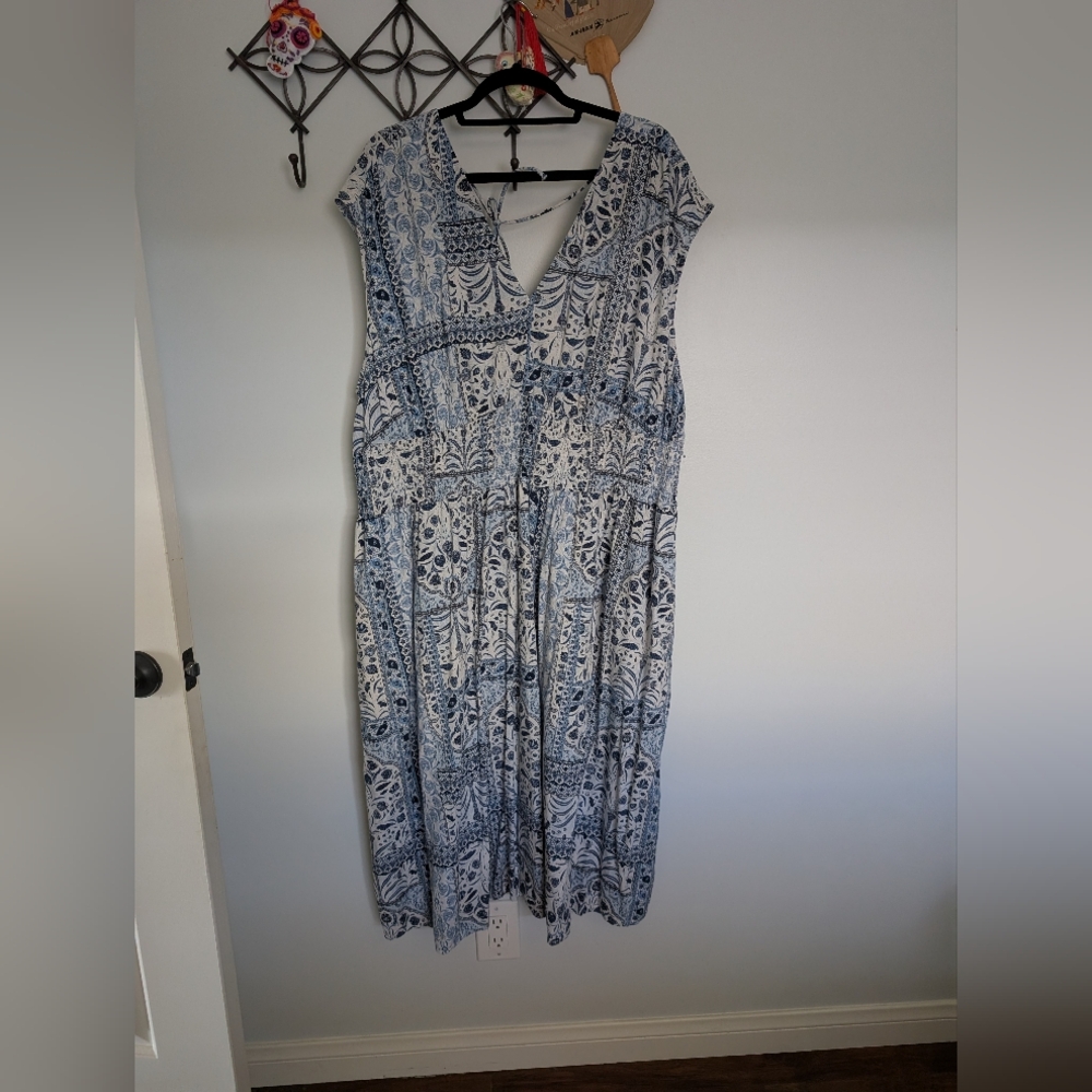 Old Navy Blue & White Smocked Midi Sundress